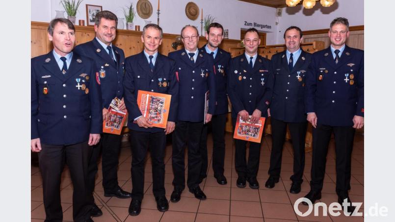 Als aktive Kameraden sind sie eine Stütze des Vereins. Am Kameradschaftsabend durften sich einige über die Ehrungen für 25- und 40-jährige Treue freuen. Bild: chl