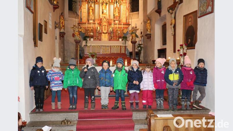 Die Kinder des Kinderhauses Pusteblume halfen auch bei der Gestaltung der Andacht mit. Bild: rpp