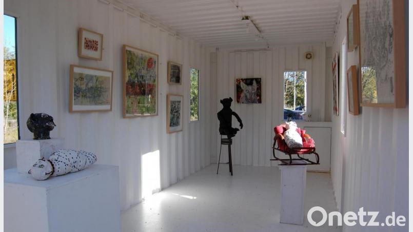 Seltsame Tiere bevölkern die &quot;Kunsthalle Pertolzhofen&quot;. Dort zeigt bis 1. Dezember Susanne Mansen ihr Werke. Bild: exb/Heiko Herrmann