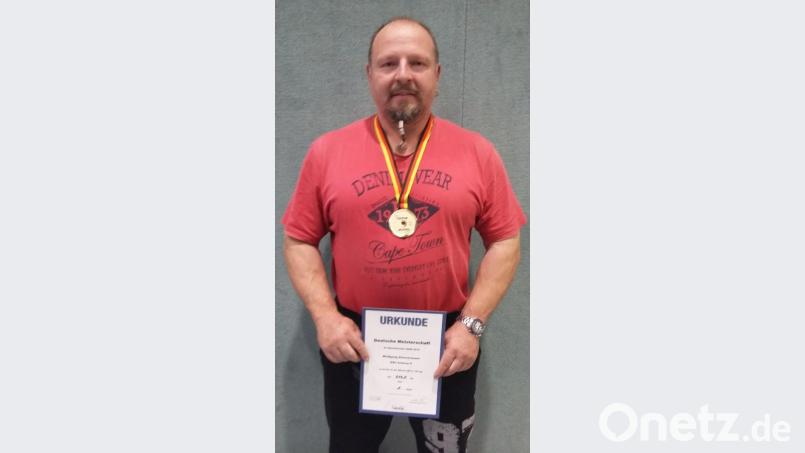 Mit neuer Bestmarke von 206 kg gewann Wolfgang Zimmermann die Goldmedaille. Bild: exb