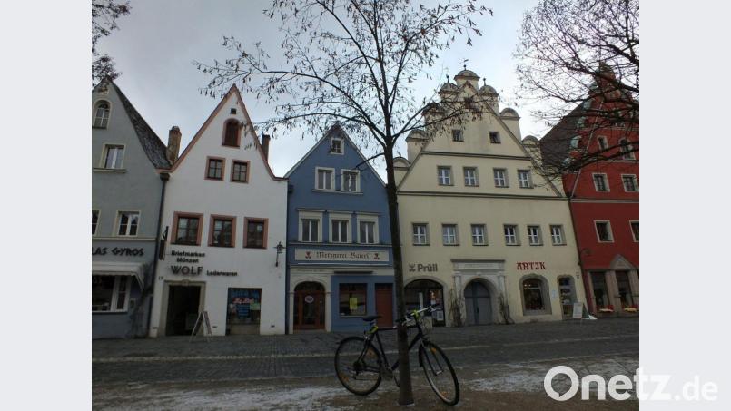 Auch bei schlechtem Wetter ein Hingucker: Der Untere Markt. Bild: Petra Hartl
