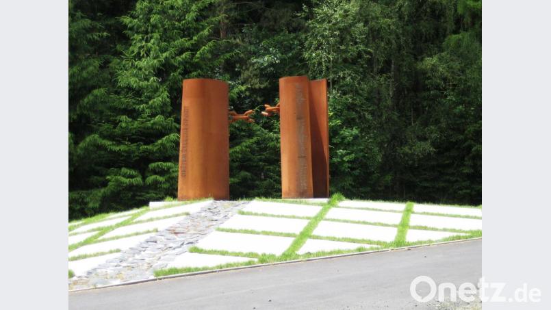 Das Mahnmal für die Opfer am Eisernen Vorhang Svatý Kříž und dem Grenzübergang. Bild: gjb