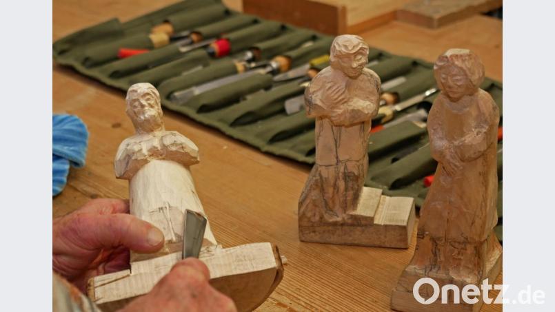 Meist sind die Mitterteicher Figuren unbemalt. Bild: tr
