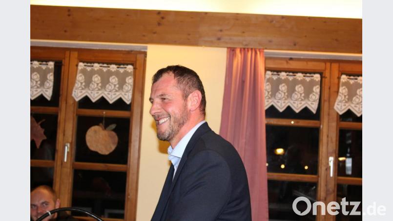 Huberth Rosner bei seinem Grußwort. Bild: hä