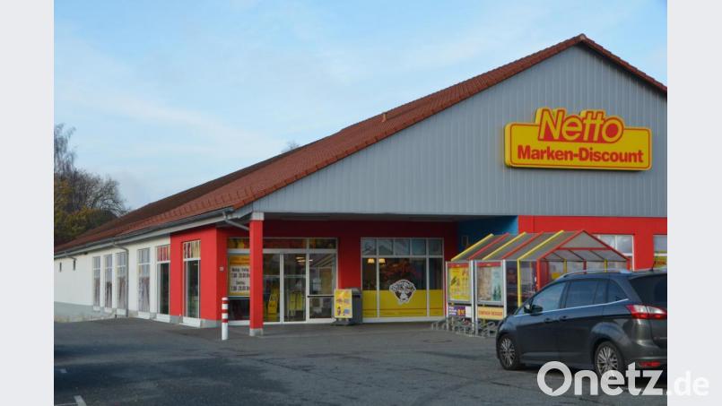 Der &quot;Netto&quot;-Markt gehört bald der Vergangenheit an. Sobald die Baugenehmigung vorliegt, wird das Gebäude abgerissen. Das zuerst geplante Verkaufszelt in der Übergangszeit kommt nun aber doch nicht. Bild: dob