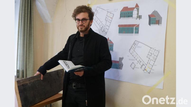 Johannes Steidl stellte die Pläne für die Sanierung vor. Bild: Christopher Dotzler