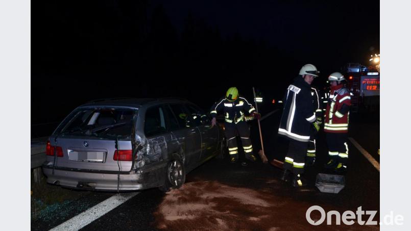 Weil der BMW-Fahrer einen Anhänger verlor, kam es am Freitagmorgen zu einem Unfall auf der Autobahn A 6, kurz nach der Anschlussstelle Pleystein, in Fahrtrichtung Vohenstrauß. Bild: dob