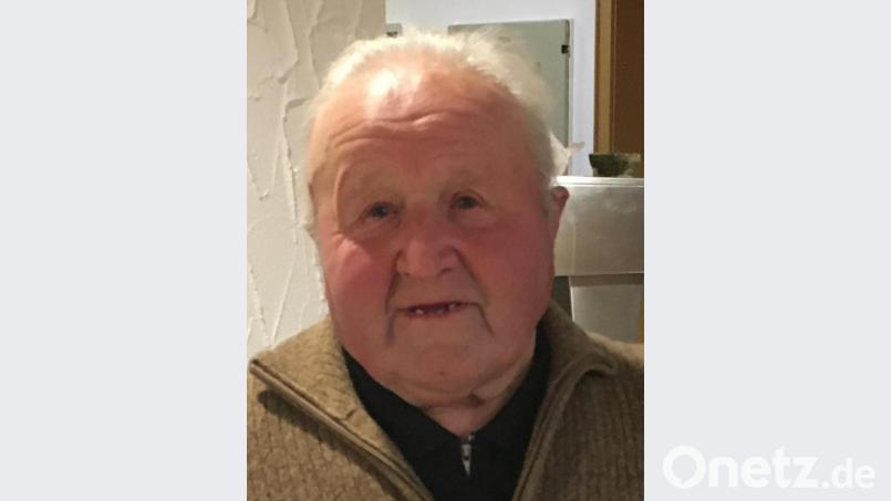 Zeitungsausträger Georg Herrmann wurde für 45 Jahre geehrt. Bild: ihl