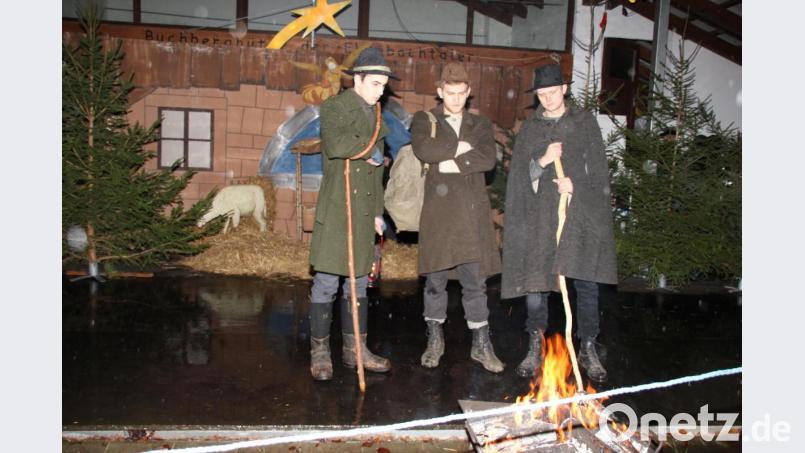 Ein Höhepunkt in der vorweihnachtlichen Zeit ist die Waldweihnacht des Heimat- und Volkstumsvereins „Ehenbachtaler“. Bild: ads