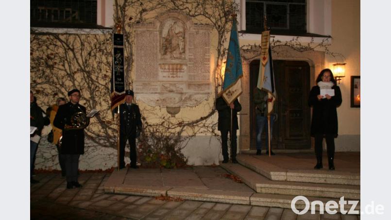 Feierstunde in Waldershof. Bild: fpoz