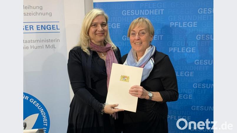 Auch Christa Burggraf aus Schwandorf war unter den Geehrten. Bild: exb/StMGP