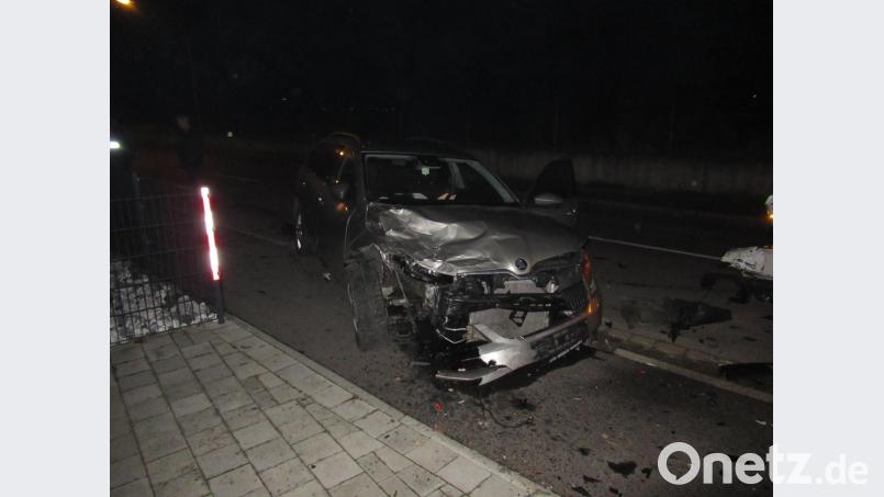 Ein 26-jähriger Amberger ist am Sonntag mit seinem Skoda unterwegs. Dabei jedoch nicht ganz nüchtern. Bild: piam
