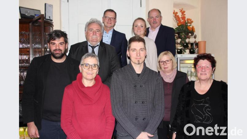 Das Vorstandsteam der Tirschenreuther Inforunde (von links): Stefan Meyer, Doris Rösch, 2. Bürgermeister Peter Gold, Helmut Wolfrum, Vorsitzender Marcus Fürst, Amelie Jäger, Harald Krapf, Rita Krapf und Liselotte Kulzer. Bild: kro