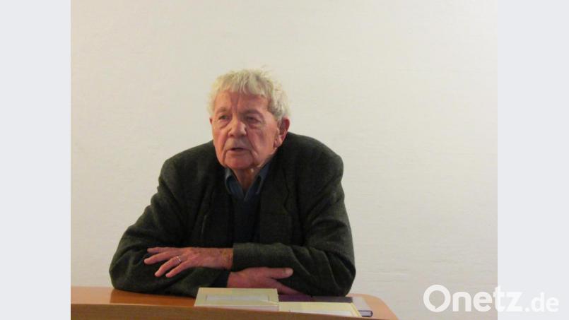 Schriftsteller Eckhard Henscheid kam mit seinem Büchlein &quot;Aus dem Leben der Heiligen. Neue Legenden&quot; im Gepäck. Bild: aks
