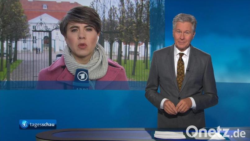 Gerade als Reporterin Kristin Becker erläutern wollte, was die Bundesregierung nach dem Treffen auf Schloss Meseberg in Brandenburg gegen Funklöcher auf dem Land tun möchte, brach der Kontakt zu ihr ab. Bild: ARD-Tagesschau/dpa