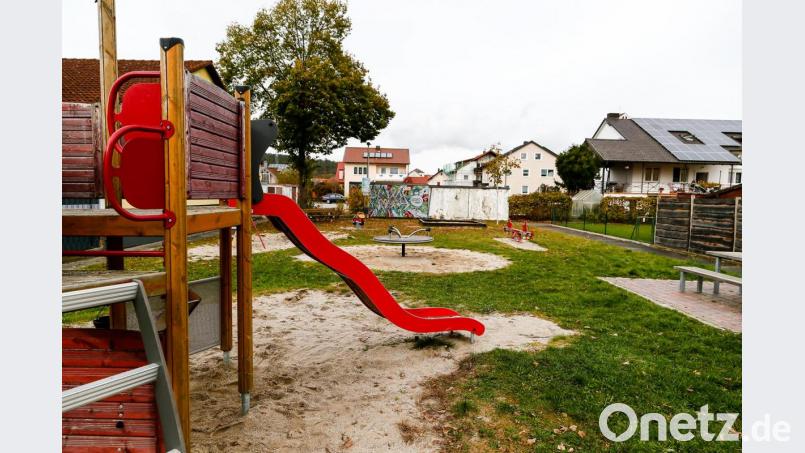 Am Spielplatz &quot;Auf der Point&quot; in Ettmannsdorf sollen Sonnenschirme installiert werden. Die Idee erhielt die meiste Zustimmung bei der Abstimmung zum Bürgerhaushalt. Bild: Hösamer