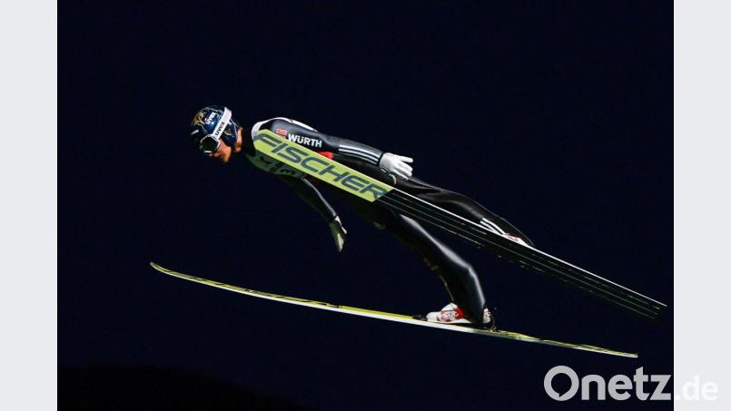 Simon Hüttel fühlte sich bisher auf der Schanze wohler als in der Loipe. Das soll sich in der kommenden Saison ändern. Bild: Hafner/imago