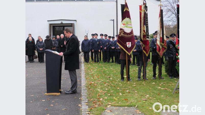 Mahnende Worte von Bürgermeister Ernst Schicketanz Bild: adj