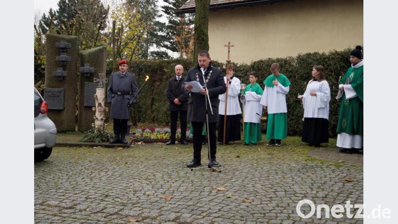 Bürgermeister Markus Ludwig bei seiner Ansprache. Bild: arw