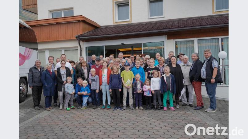 Die Etzenrichter CSU und ihre Algunder Freunde verbringen schöne Tage in der Patengemeinde. Bild: wlr