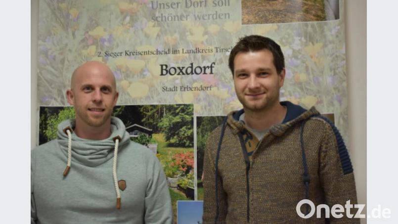 Erster Vorsitzender Thorsten Heindl (von links) und sein Stellvertreter Christian Kraus sind seit 2014 im Vorstand der Dorfgemeinschaft Boxdorf. Bild: lue