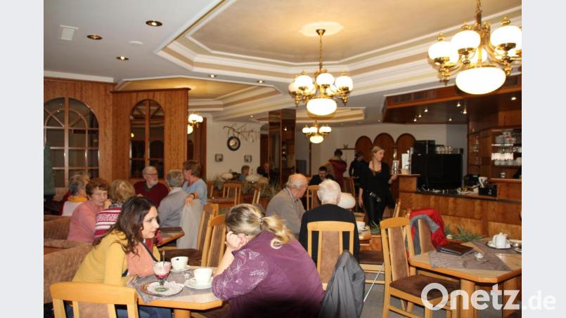 Die Räume des Café Weigl präsentieren sich zum Jubiläum frisch renoviert. Bild: frd