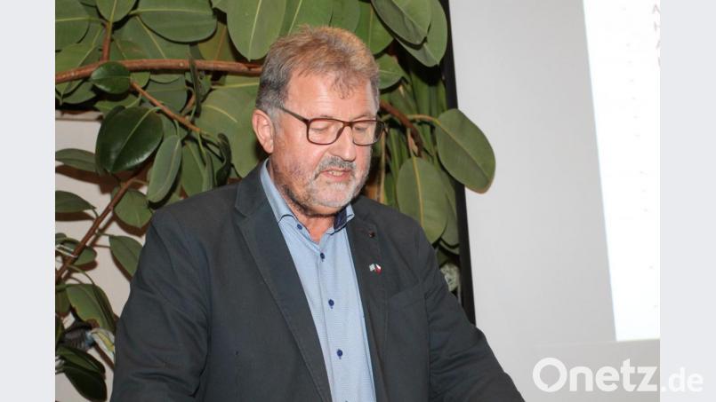 Johann Maurer absolviert seine letzte Bürgerversammlung als Bürgermeister. Bild: pi