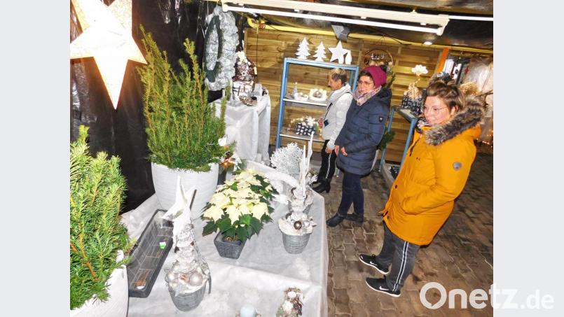 Das Angebot an weihnachtlicher Deko war groß, die Qual der Wahl daher auch. Bild: hai