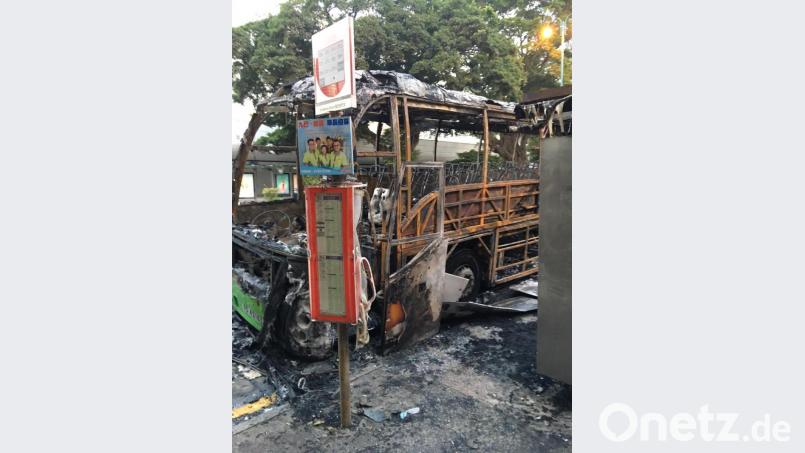 Nicht nur Schulbusse wurden bei den Ausschreitungen in Hongkong zerstört. Bild: exb/Wassermann