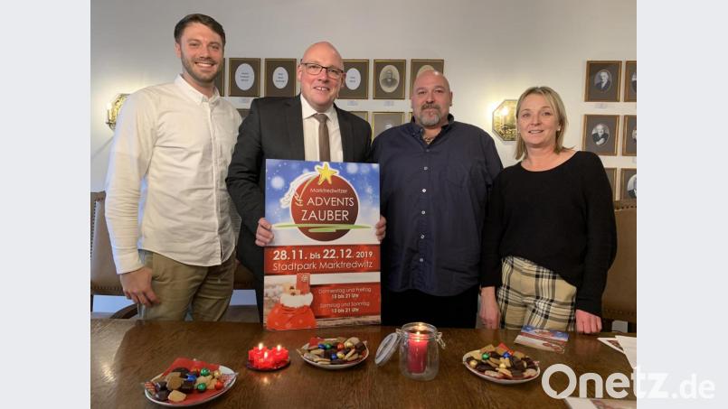 Dominik Hartmann, Oliver Weigel, Martin Fuhrmann und Susanne Menzel (von links) freuen sich auf den Weihnachtsmarkt. In einem Pressegespräch informierten sie auch über Neuerungen. Bild: fph/Matthias Bäumler
