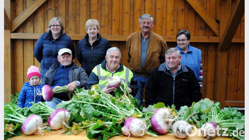 Stattliche Exemplare konnten die Teilnehmer des Gartenfrucht-Wettbewerbs auf die Waage legen. Bild: nib