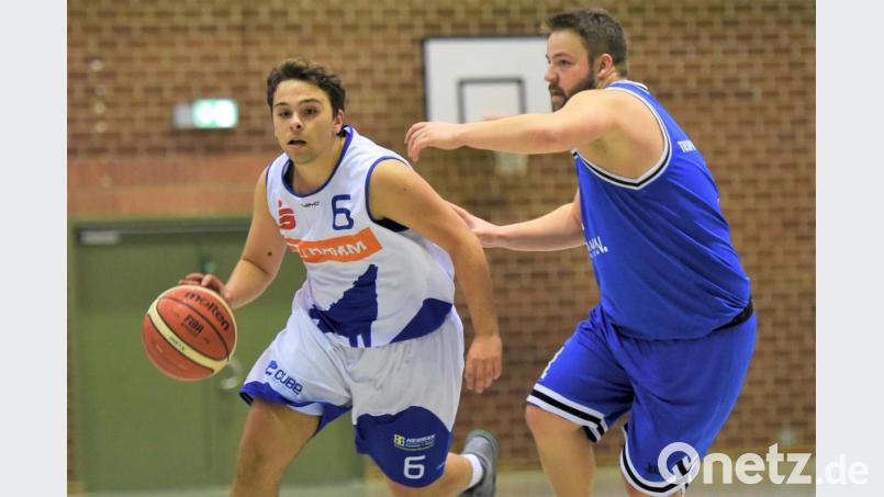 Jonathan Pausch (links) und die Hamm Baskets Weiden müssen am Samstag beim Tabellenführer Neustadt/Aisch ran. Bild: btg