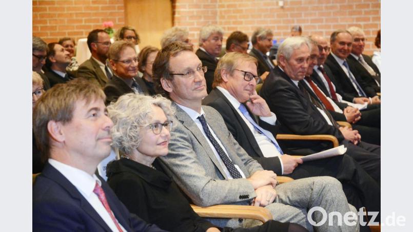Amtseinführung im Sitzungssaal des Neuen Rathauses in Weiden. Bild: Gabi Schönberger