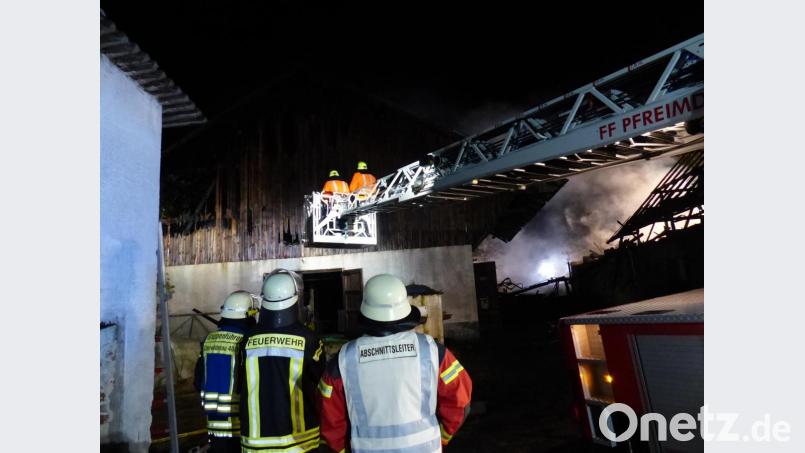 Schwer gefordert waren die Feuerwehren beim Brand des landwirtschaftlichen Anwesens von Anna Müller in Grünau. Die 64-Jährige ist für den engagierten Einsatz der Rettungskräfte unheimlich dankbar. Archivbild: hme