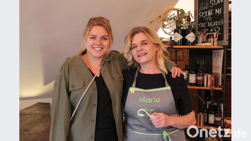 Maria Frank (rechts) mit ihrer Tochter Lena. Bild: Susanne Forster