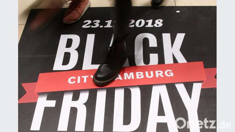 Zahlreiche Händler feiern am Black Friday mit speziellen Aktionen und Sonderrabatten den Auftakt des Weihnachtsgeschäfts. Bild: Bodo Marks