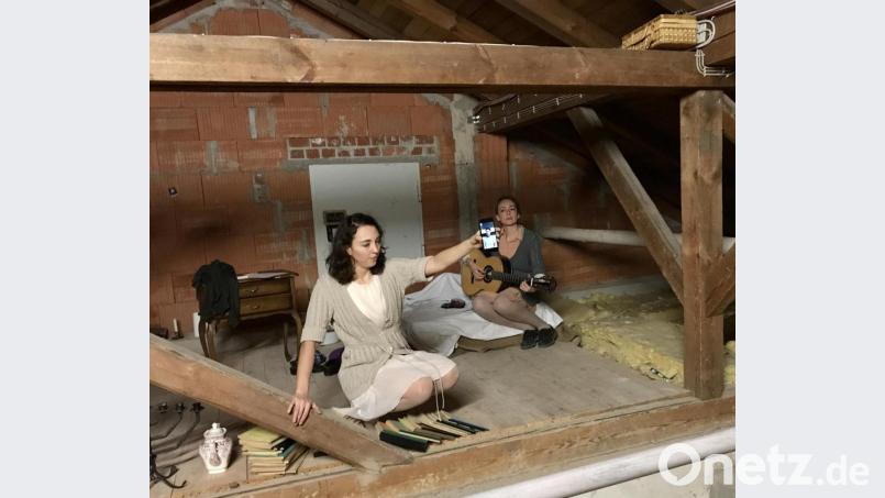 Brückenschlag in die Gegenwart: Anna Knott zeigt die Videobotschaft eines Geflüchteten, der ähnliche Ängste äußert wie einst die verfolgten Juden. Bild: eig