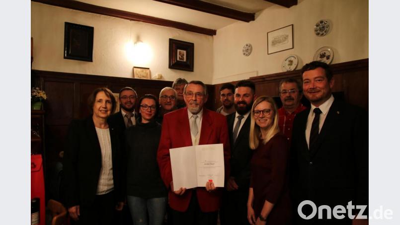 Günther Rieger (Mitte) ist seit 55 Jahren SPD-Mitglied. Bild: exb/Sebastian Dippold