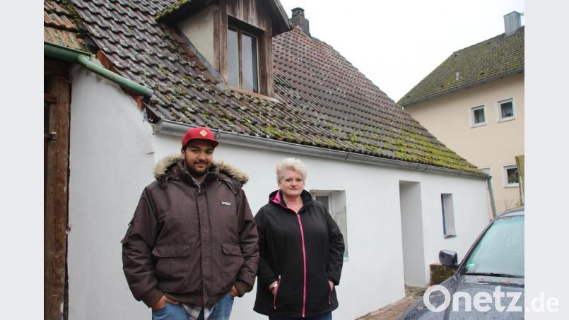Anstrengende Wochen liegen hinter ihnen: Ulrike Jackson und Sohn Terrel musste lange um die Zukunft ihres Gnadenhofes bangen. Nun freuen sie sich über das neue Grundstück. Bild: kmo