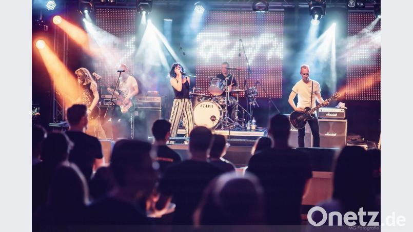 Die Amberger Band Sacrifice macht am Samstag, 30. November, auf der Bühne des Jugendzentrums den Anfang. Bild: Michael Golinski/exb