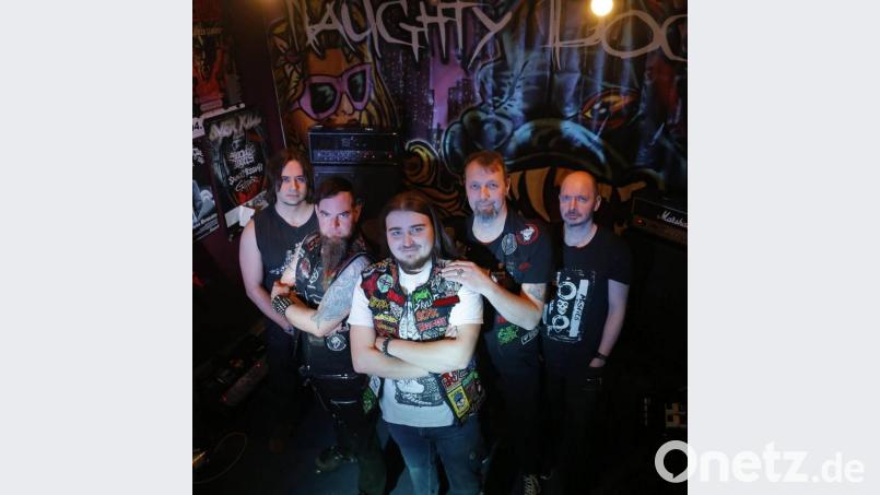 Die Naughty Dogs singen über alltägliche Dinge wie Heiserkeit. Bild: trabi [metalviews]/exb