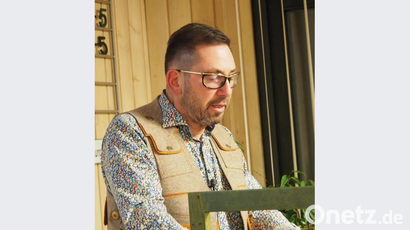 Axel Thomas Schmidt aus Pirk beim Vortrag. Bild: Bühner