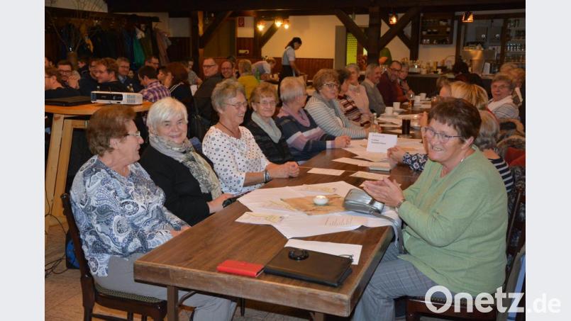 Der Schiml-Saal war beim Pfarrfamiliennachmittag voll besetzt. Bild: jr