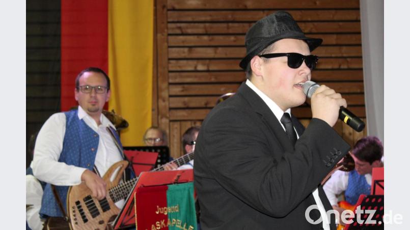 „Blues Brother“ Philipp Hundhammer. Bild: Schönberger, Ferdinand [fsb]