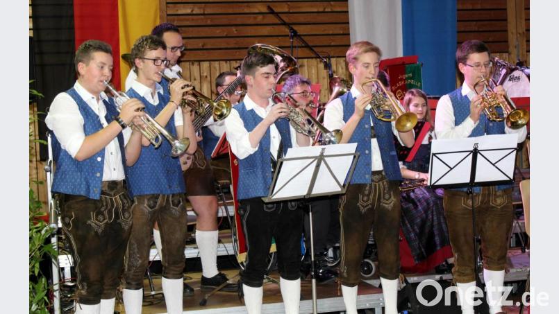 „Heiße Ventile“ bei den fünf Trompetensolisten. Bild: Schönberger, Ferdinand [fsb]