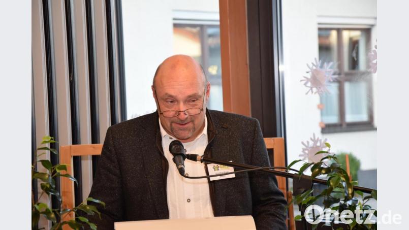 Rektor Günther Paul eröffnet die 50-Jahr-Feier. Bild: fz