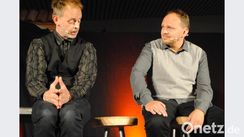 Was werden wohl Franz (Robert Blöchl, rechts) und der Tod (Roland Penzinger) an &quot;Lebens&quot;-weisheiten austauschen? Bild: gag