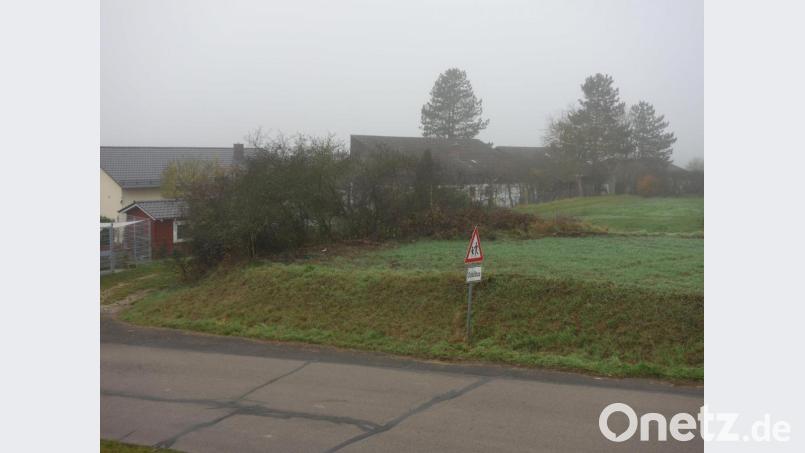 Das neue Baugebiet Asamhöhe ist im Norden von Ensdorf an der Straße nach Uschlberg geplant. Bild: tra