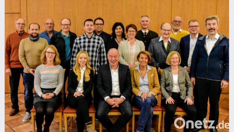 Die Seminarteilnehmer der Kümmersbrucker CSU mit Bürgermeister Roland Strehl (sitzend, Dritter von links). Bild: Birgit Singer-Grimm