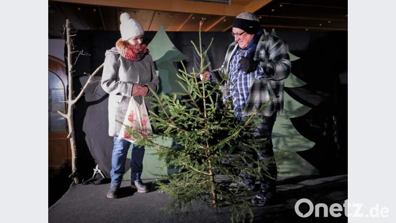 Szene aus &quot;Der biologische Christbaum&quot; mit Karin Ruhland und Helmut Rubenbauer Bild: twi
